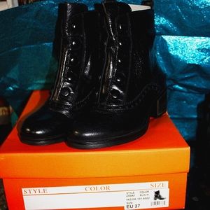 NEW Vintage-inspired  Miz Mooz Grant Boots